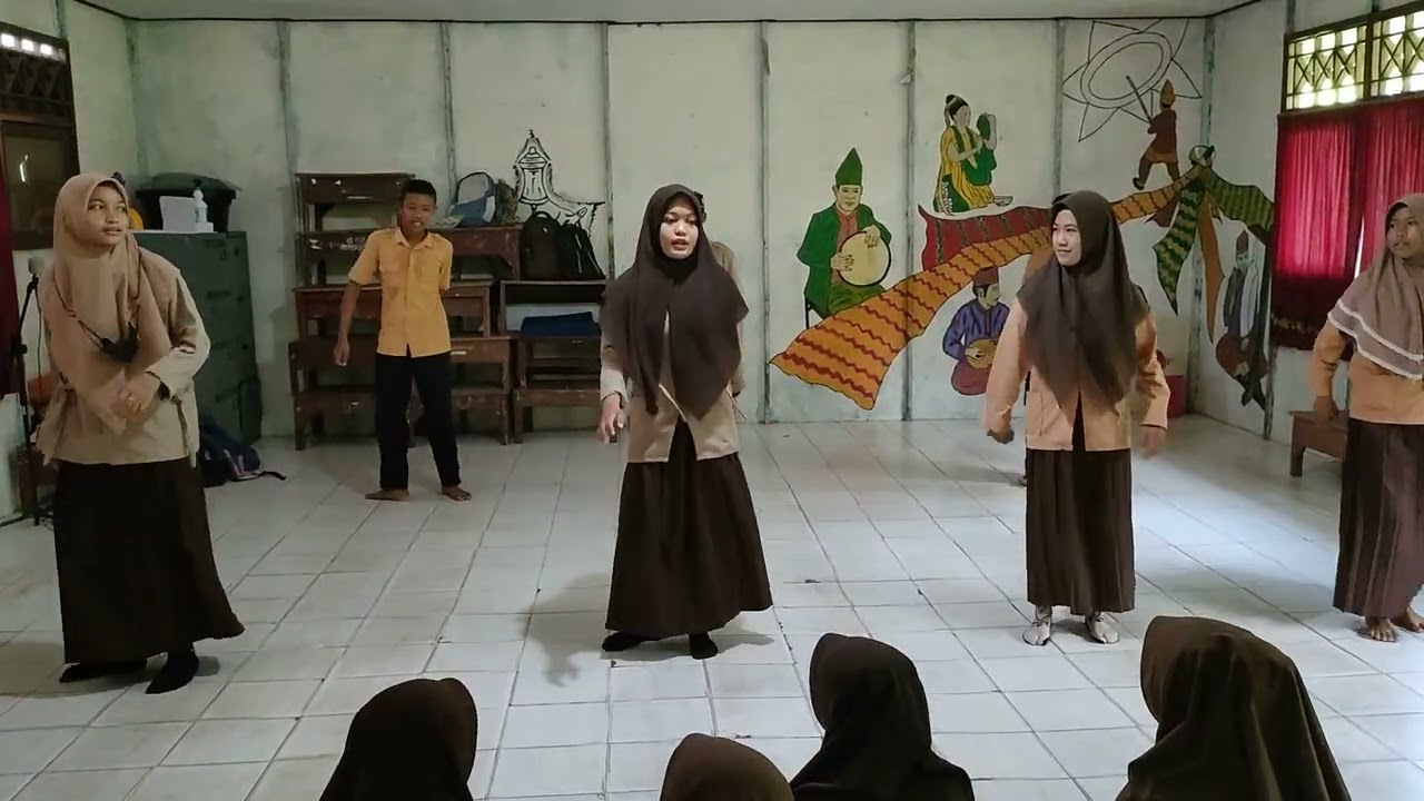 Praktek Bernyanyi Unisono Lagu Daerah 