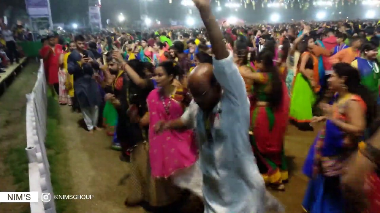 Haiye Rakhi Hom Mare | Lumbe Jumbe | Garba Mahotsav 2018 | Atul Purohit | Rutumbhara Group