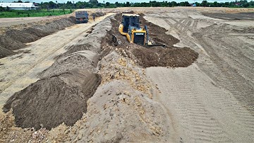 Nice Action!!! Shantui Bulldozer Pushing Sand Clearing a Big Land