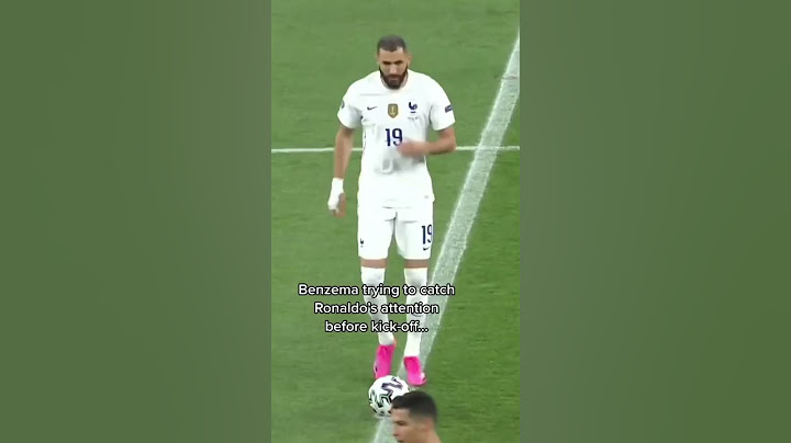 Ronaldo and Benzema before the match