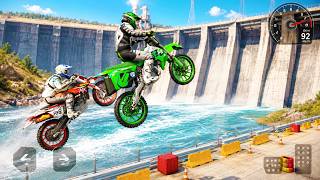 Extreme Motocross Race on a Snowy Track with Breathtaking Stunts | Stunt Moto Racing screenshot 4