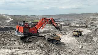 Huge Excavator Hitachi Loading Truk Cat 777D ~ Miningstory