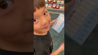 Scavenger hunt at the library #kids #scavengerhunt #library