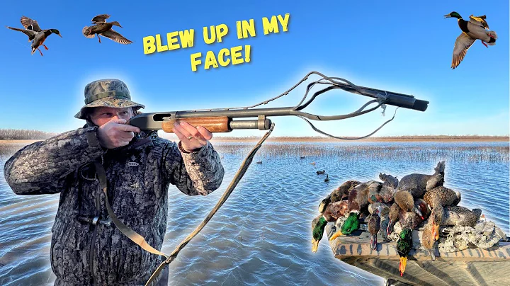 My Gun Blew Up! 2-Man LIMIT (Arkansas Public Land Duck Hunt)