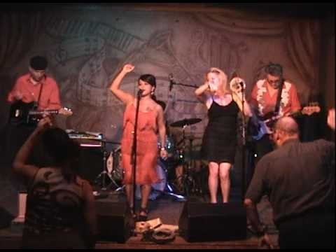 THE HONEYBEES - "COOL JERK" - Fitzgerald's - Berwyn, Illinois - 9-3-10