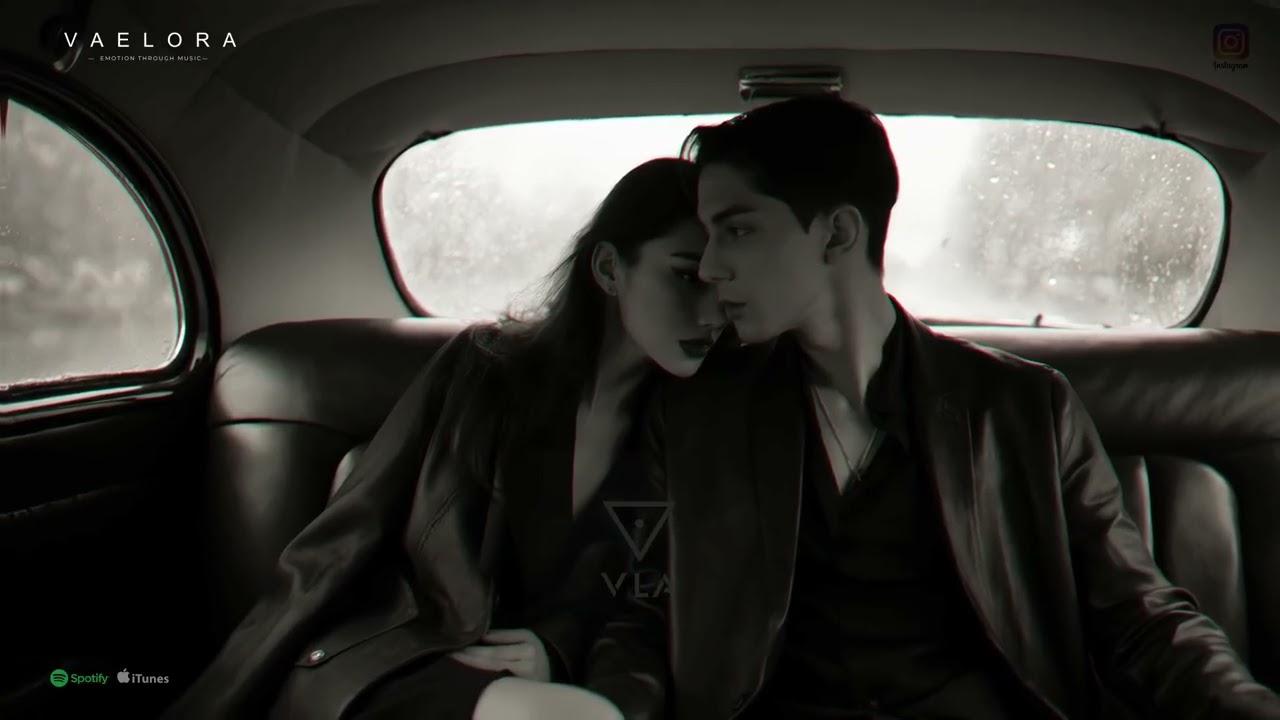 V A E L O R A - In the Back of the Car