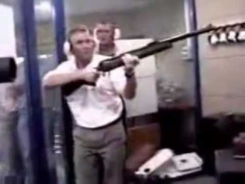 Watch Tir avec le fusil le plus puissant du monde on YouTube Watch Tir avec le fusil le plus puissant du monde on YouTube