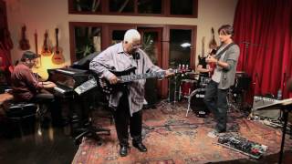 Miniatura de vídeo de "Abraham Laboriel - The Chicken"