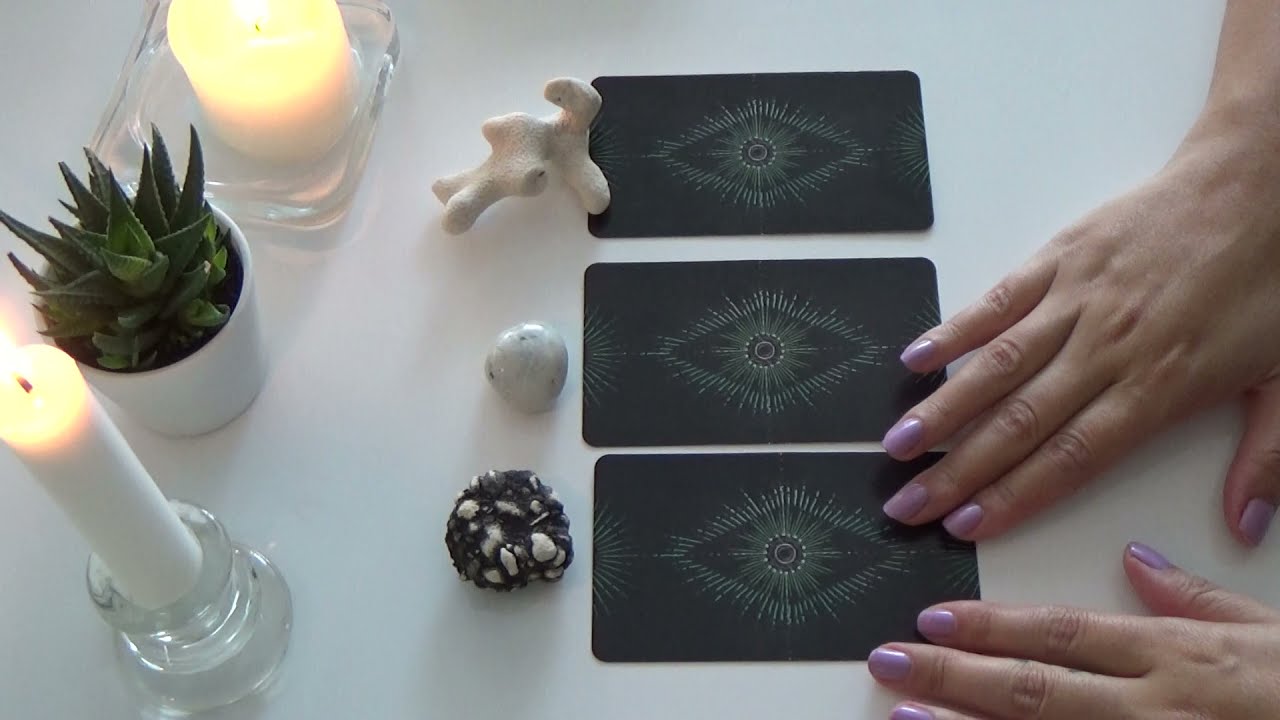 Who/What Will Surprise You In The Upcoming Weeks?!👆😍 Pick a Card Tarot Reading
