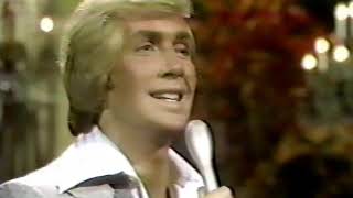 Tom Netherton with Till There Was You.