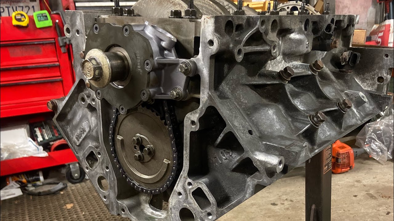 LS2 assembly! Cam and Crank are installed! - YouTube