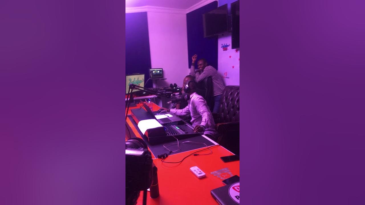 Kwabena flipz sings Kofi Kinaata's song titled Adam & Eve at zylofon102