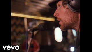 Tom Grennan - Wrapped in Gold (Acoustic RAK Session - Official Video)