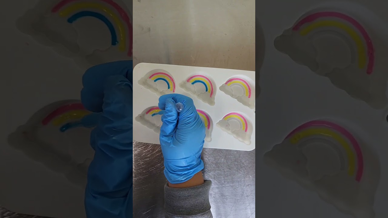 Let's make a  rainbow soap 🌈 🧼 