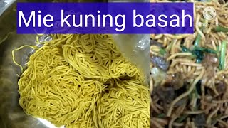 Cara masak mie kuning basah||masak simple||mie kuning basah di masak sperti Ini makyos