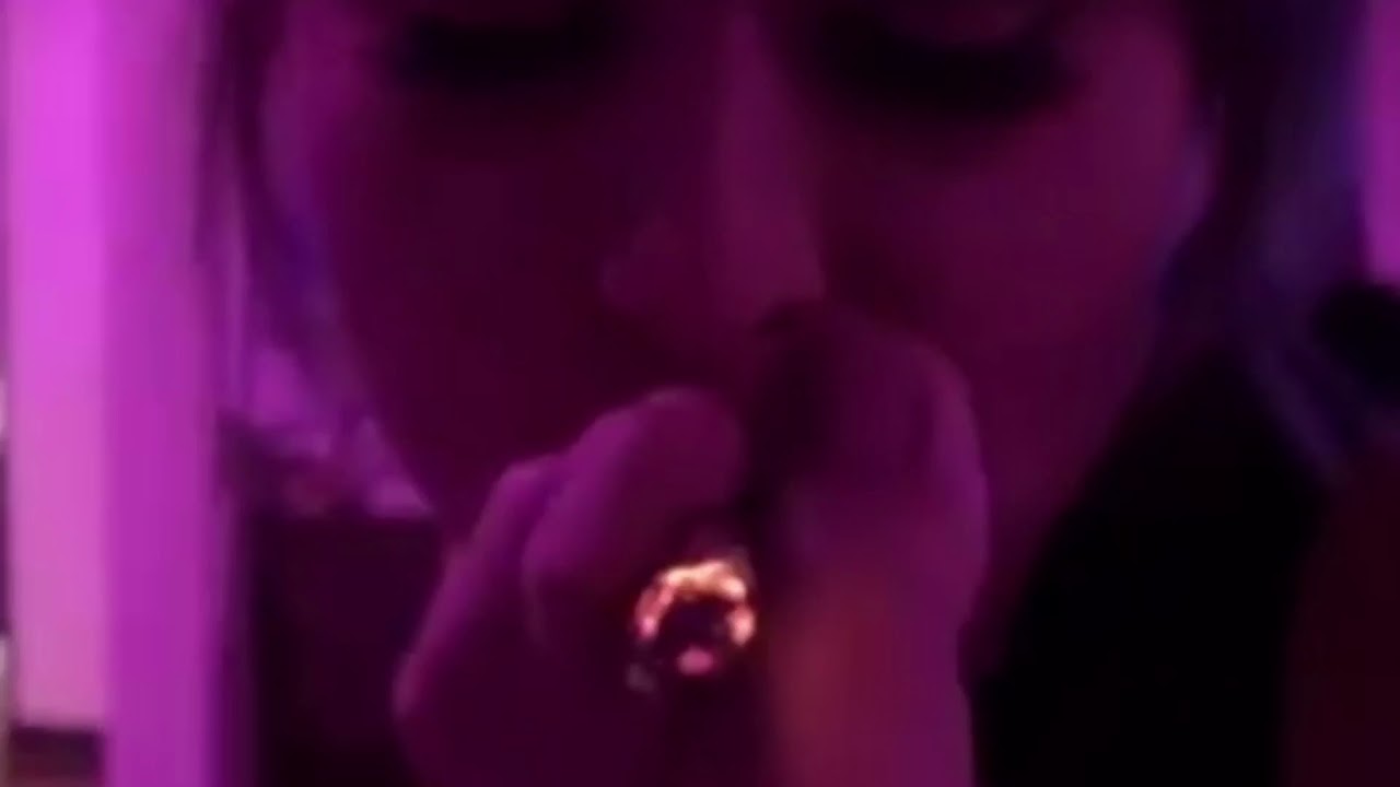 LIL PUMP MAKES RICH WHITE THOT SMOKE A BLUNT FROM HIS FEET! MUST WATCH👀 😭
