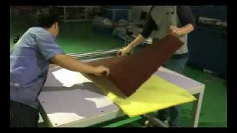 Hotmelt glue machine for thin foam/sponge