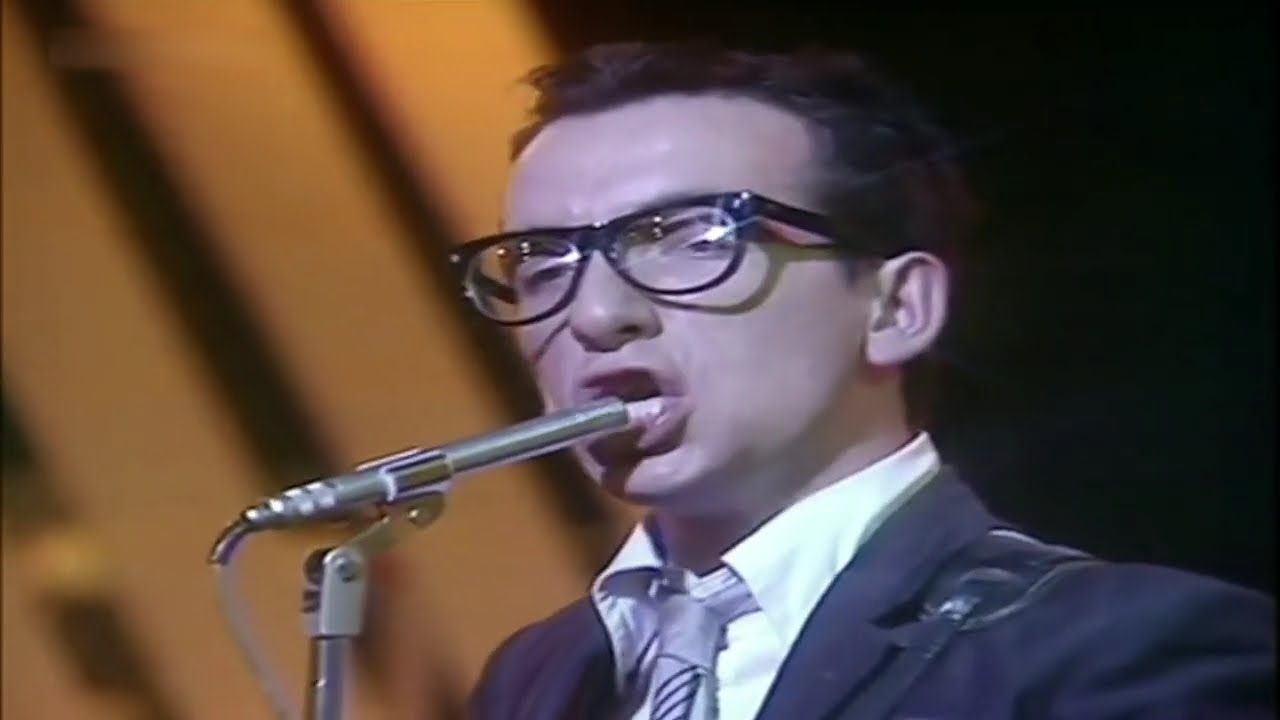Elvis Costello and the Attractions - Watching The Detectives - London 1977