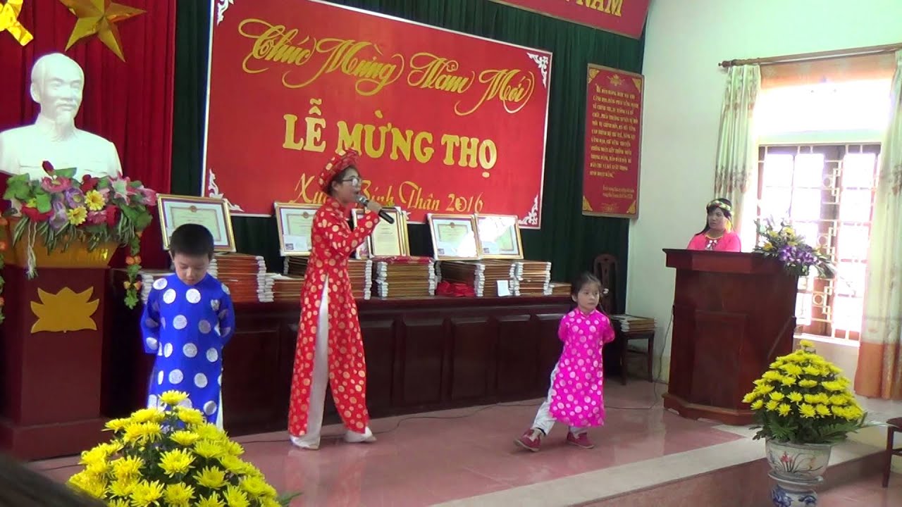 Múa Ngày xuân long phụng sum vầy-dnu4