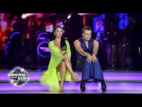 Kaeyra and Kacper - Quickstep | Dancing with the Stars. Dancing with the Stars 19