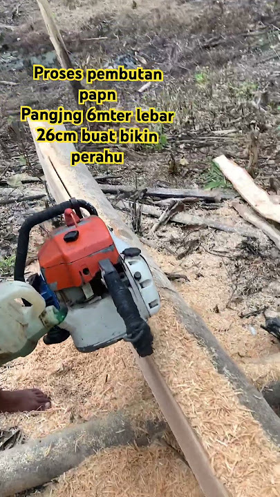 The process of splitting the boat board #lewatberandamu #woodworking