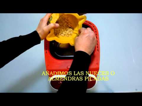 Pan de miel y nueces. Utilizamos de nuevo la panificadora Moulinex OW310130