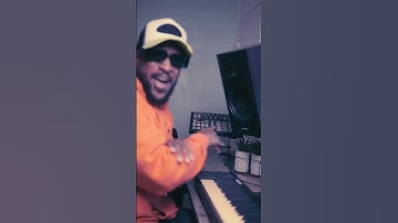 Thumbnail of Koffie Olomidé "LOI" - Krump remix