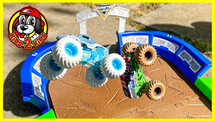  Monster Jam ThunderROARus Drop Playset with Exclusive