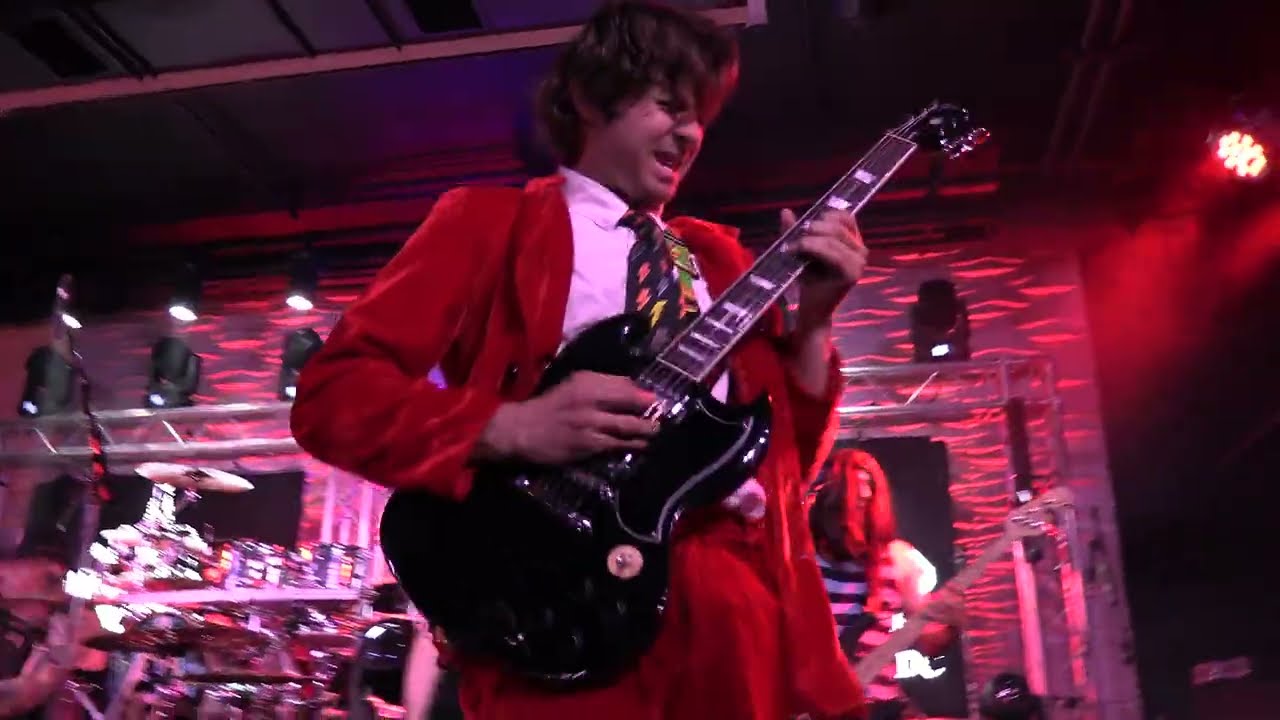 Thunderstruck ~ Live⚡️Wire - A Tribute to AC/DC at Nissi's Entertainment Venue