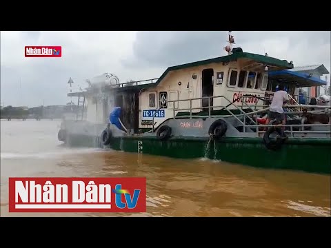 Video Thuyền chở xăng bốc cháy trên sông Đồng Nai | Giao... - youtube