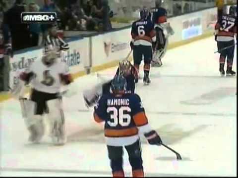 Robin Lehner elbows Kevin Poulin scrum ensues - MS...