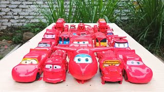 Clean up muddy minicar & disney pixar car convoys! Play in the garden by Mantul Cars 6,622 views 7 days ago 10 minutes, 25 seconds