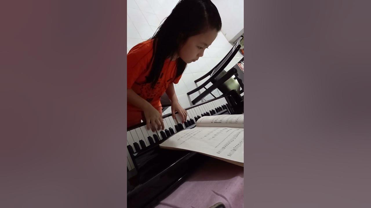 Buzz Buzz Buzz [Forte 2] 'Piano' [Bellvania Allegra Rahmat] Teacher : Miss Natasya