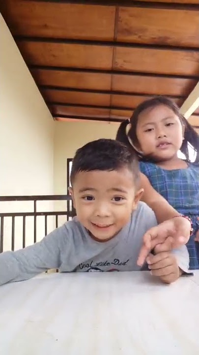 Video berantem kakak adik