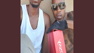 Motho waka (feat. Penzo the Dj, Touch Moriski & TerryTerry)