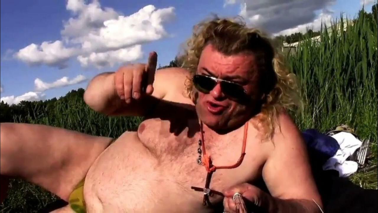 Пророк санбой молодой. Пророк санбой молодой. Пророк санбой в костюме. Пророк санбой в молодости. Санбой рекорд гиннесса.