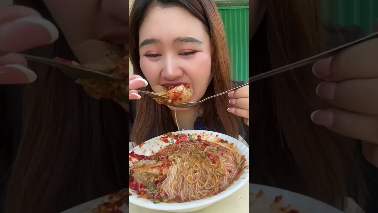 Full Sambel‼️Ngebakso lagi seperti biasa banjir sambal guys🔥