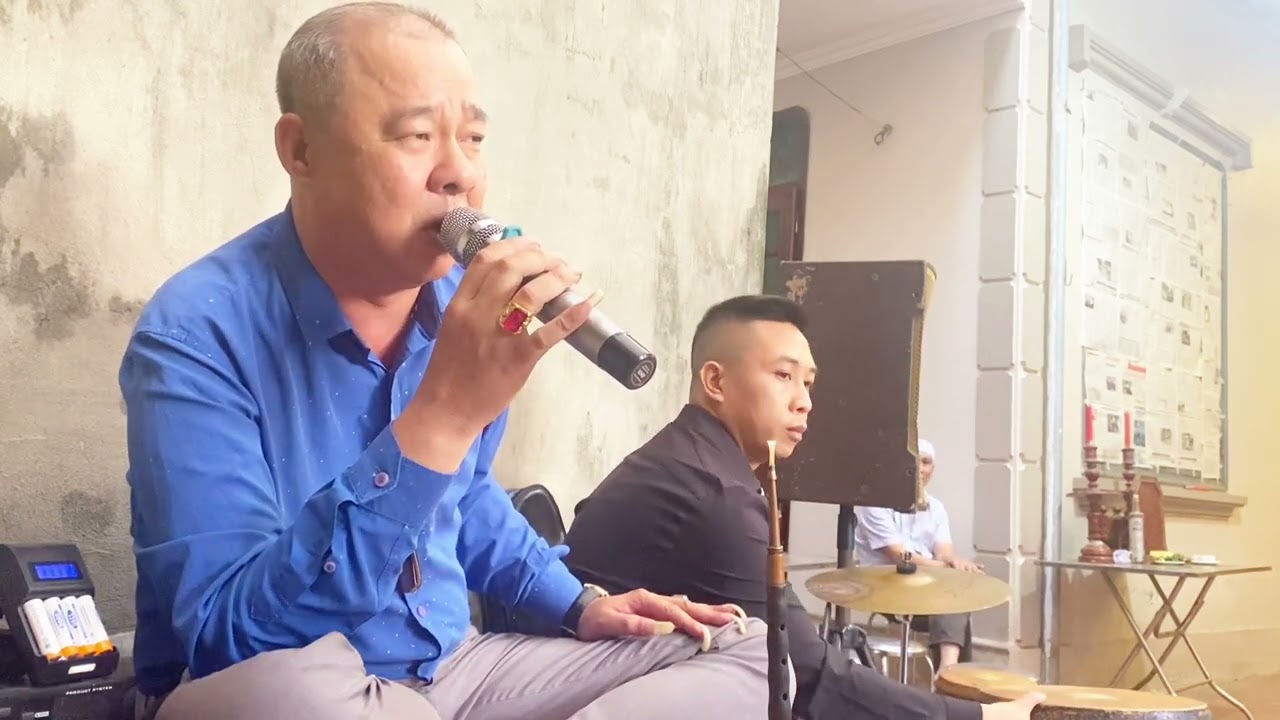 Tiếng khóc nghẹn ngào đầy súc động của trưởng đoàn nhạc hiếu kim hiển hát môn đan phượng hà tây