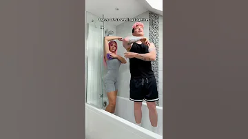 1 Month Of Dating VS 1 Year Of Dating Shorts 