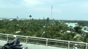 Sông Tiền Giang nhìn từ trên cầu Rạch miễu
