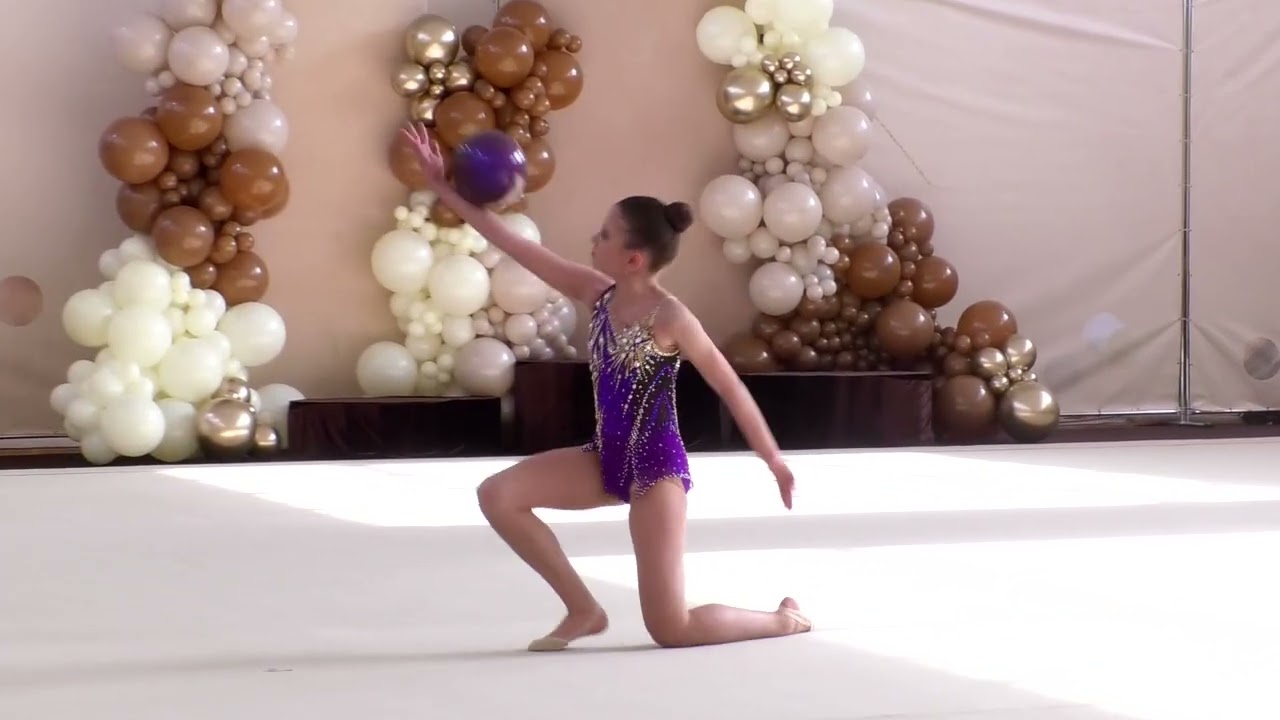 Косаренко Софія 2015 мяч