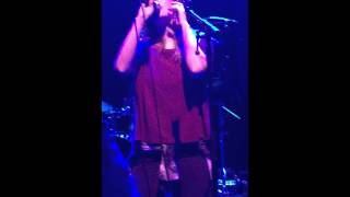 Leighton Meester- Sweet (Live)