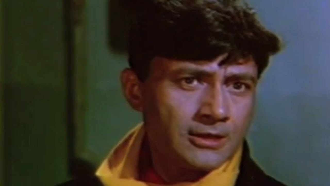Dev Anand finds the treasure - Mahal Scene 7/8