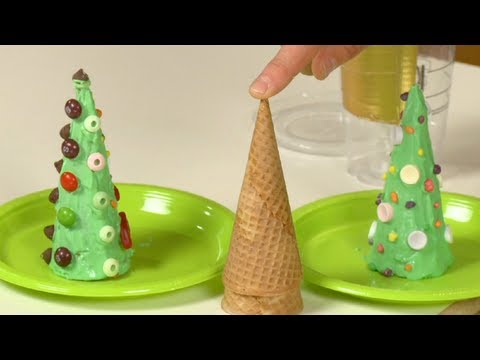 How to Make an Ice Cream Cone Christmas Tree | Sophie&#039;s World
