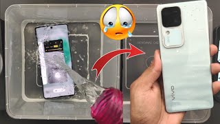 Vivo V30 5G Water Test | iP54 💧💦 | Let's Check if Vivo V30 is Waterproof Or Not