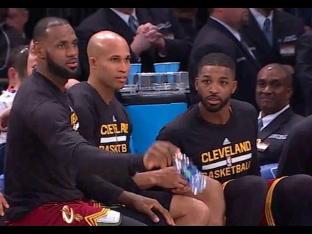 LeBron, Kyrie Irving and the Cavs bench played water bottle