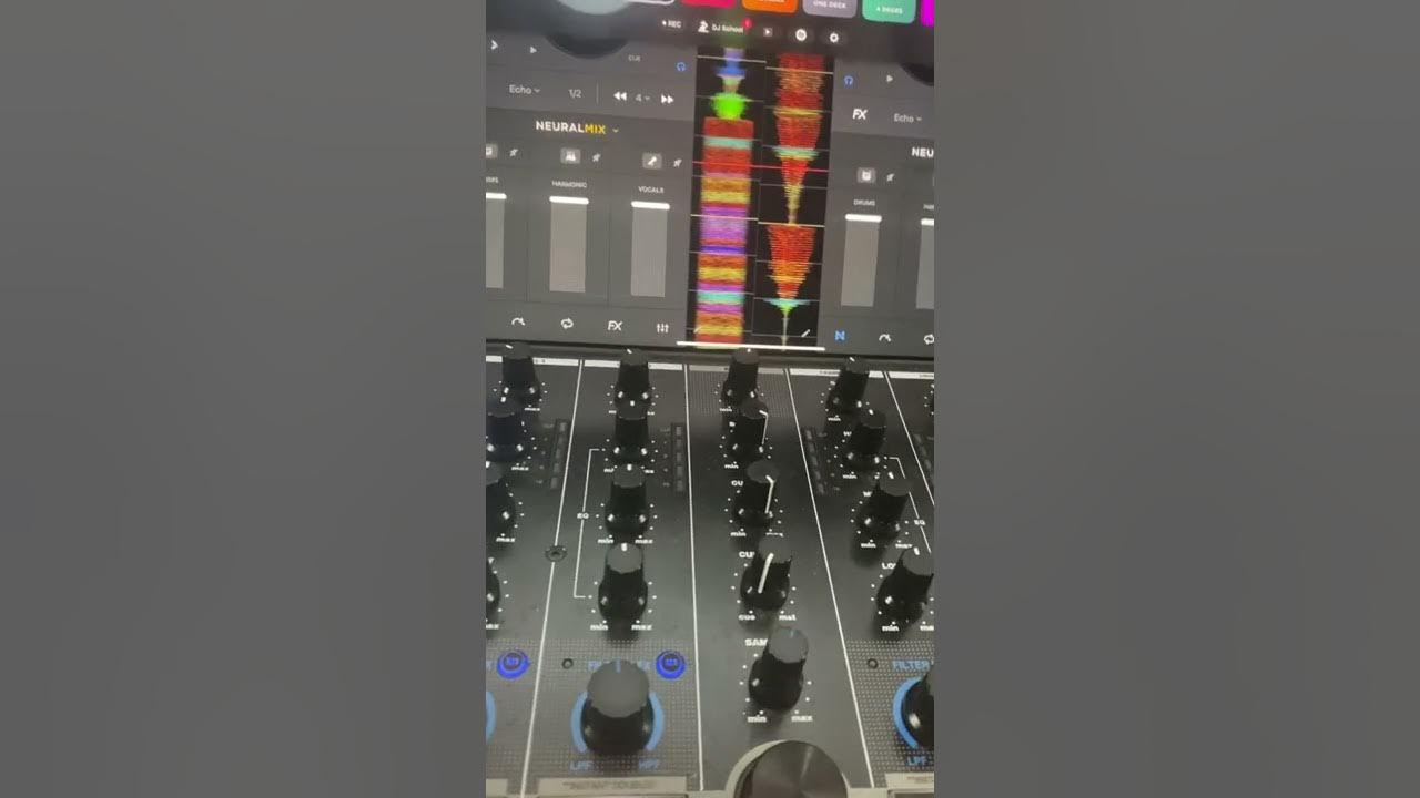 How to connect a usb c iPad to reloop mixon 4. YouTube