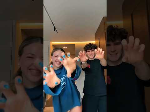 Аня Покров и Артур Бабич пришли в ЗАГС 😍 #АняПокров #АртурБабич