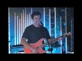 Kann er auch ohne E-Gitarre?