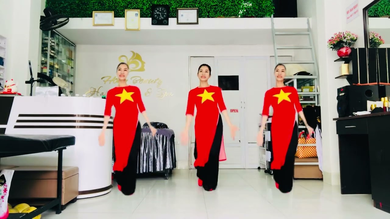 Vinh Quang Mặt Trận Tổ Quốc Ta.Chào mừng ngày Hội Đại Đoàn Kết Dân tộc .quay cùng hướng ạ